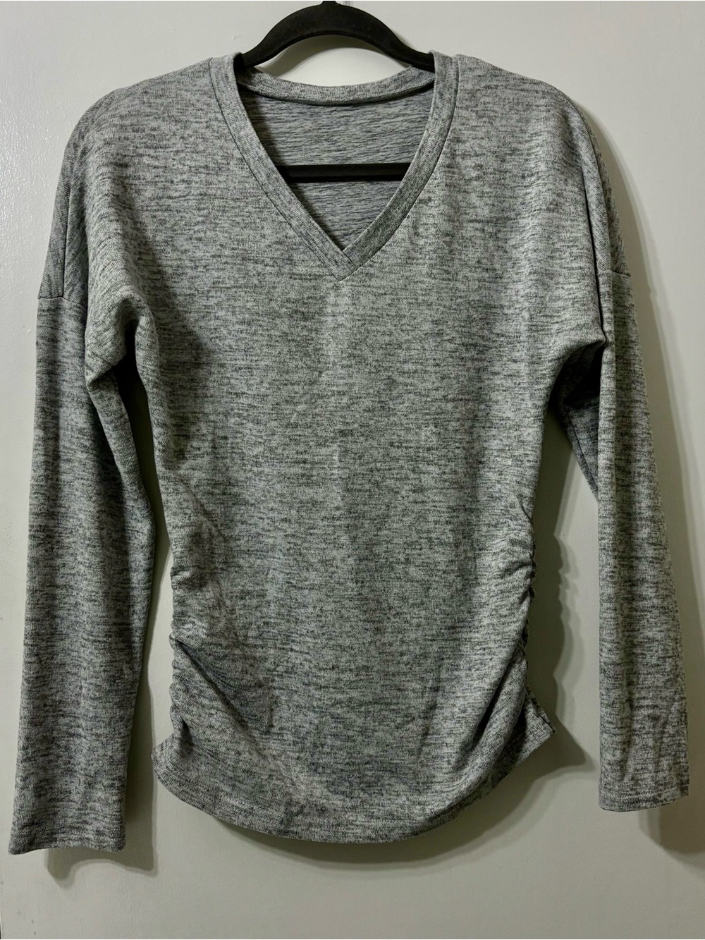 Heather Gray V-Neck Long Sleeve Top